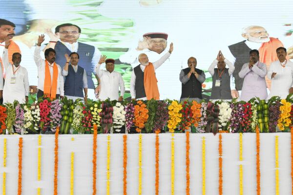 PM at the foundation laying ceremony of development projects, in Yadgiri, Karnataka on January 19, 2023.